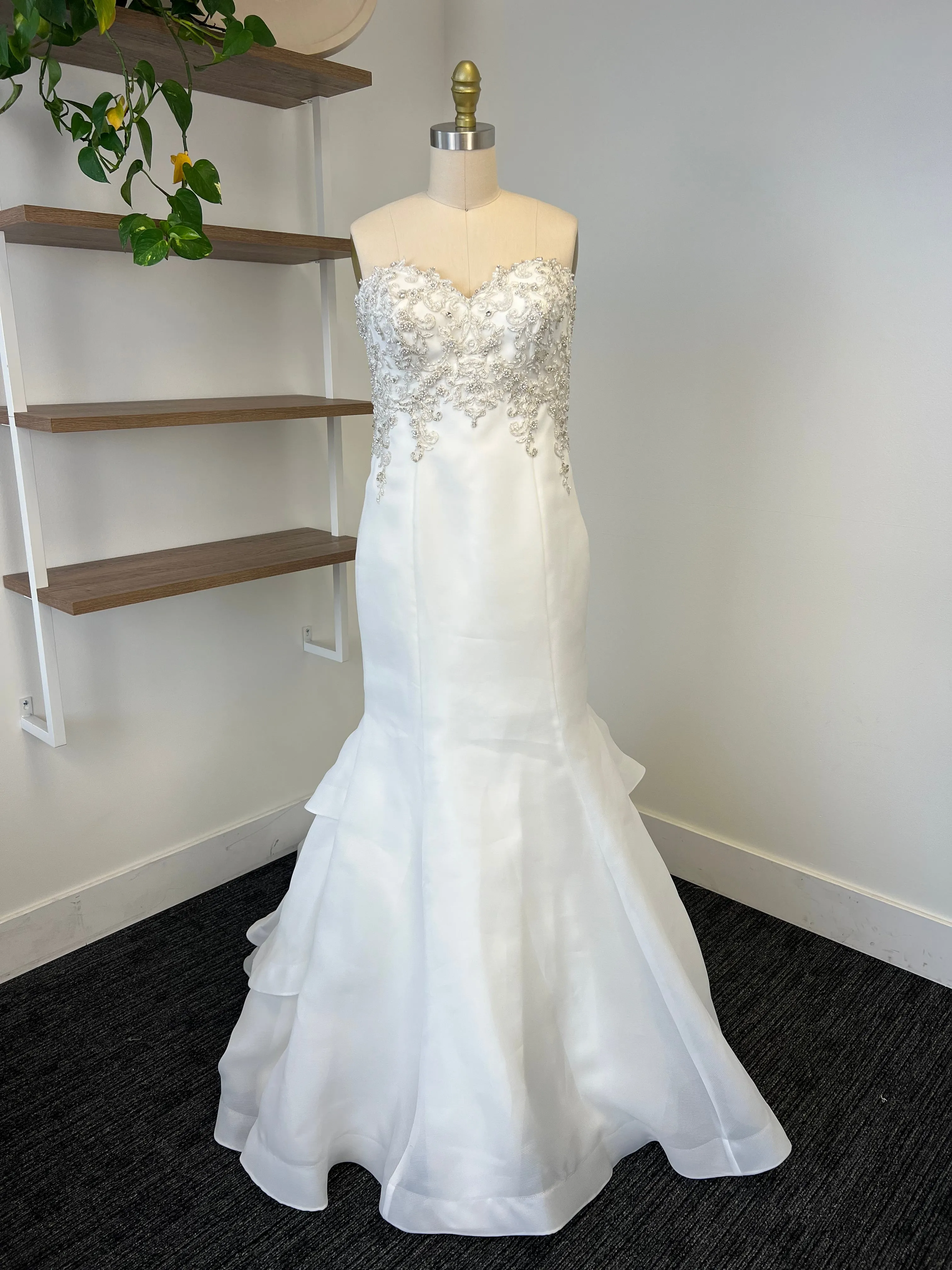 B / Maggie Sottero 8MW474 Size 12