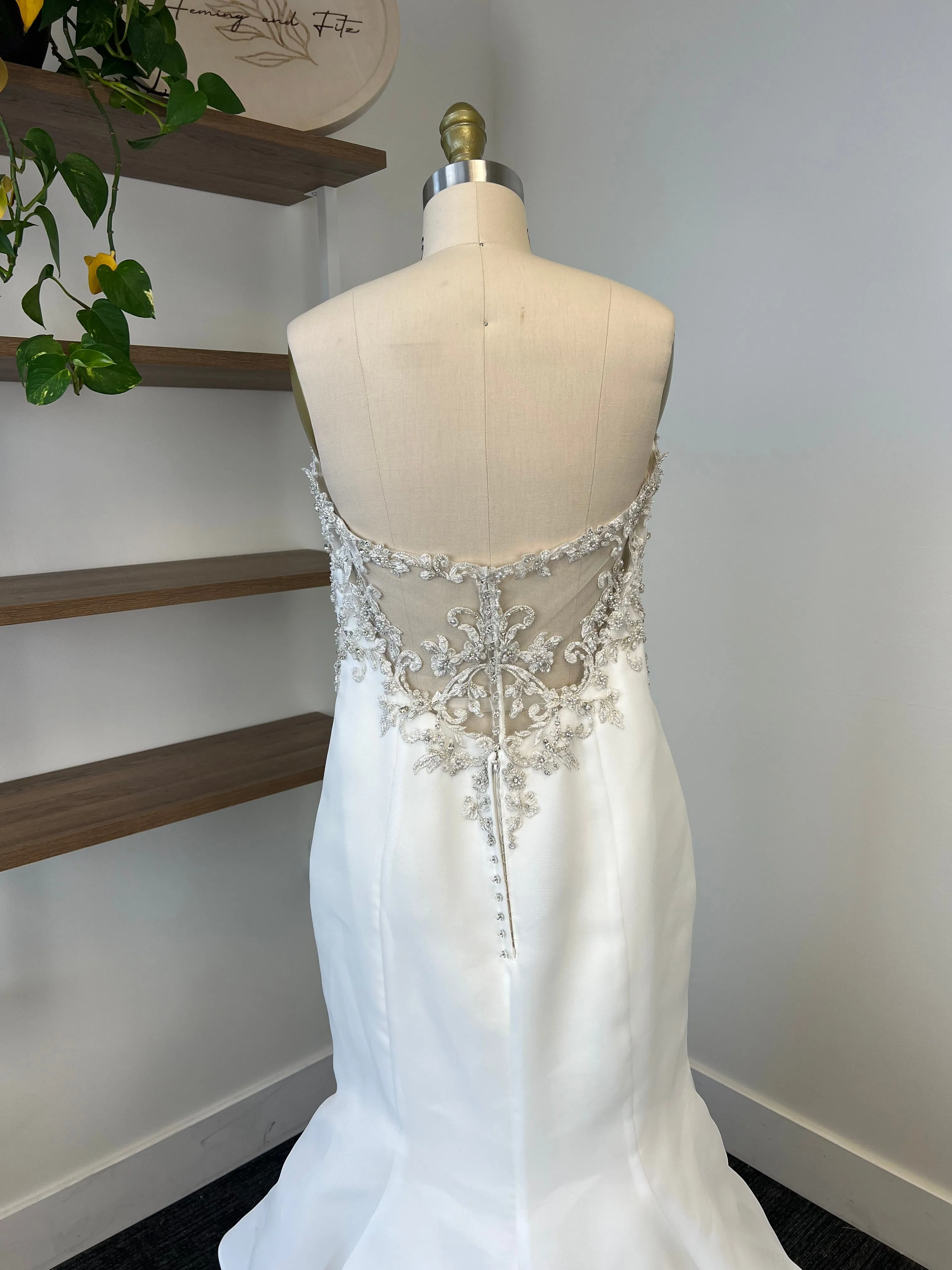 B / Maggie Sottero 8MW474 Size 12